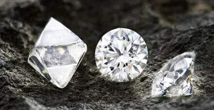 Cara Mengidentifikasi Anting Berlian Asli dari Berlian yang Berasal dari Negara Lain
